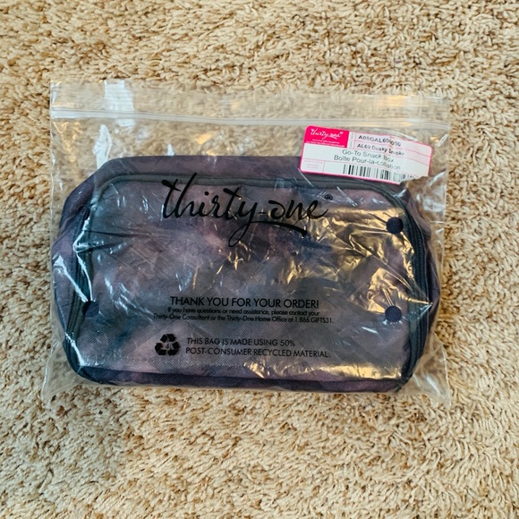 Thirty-One Go-To Snack Box - Picture 9 of 9